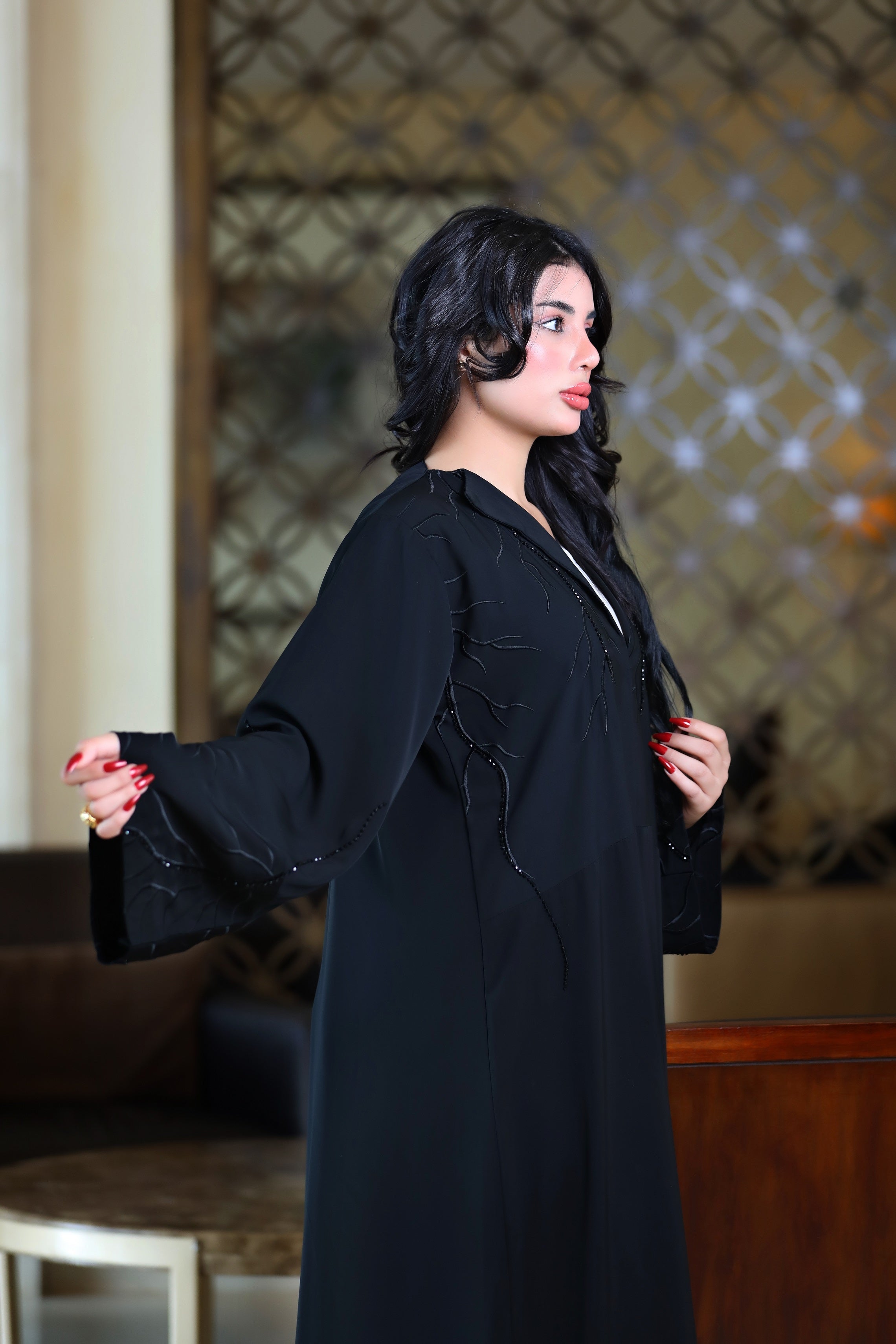 Kuwaiti-Cut abaya with beads